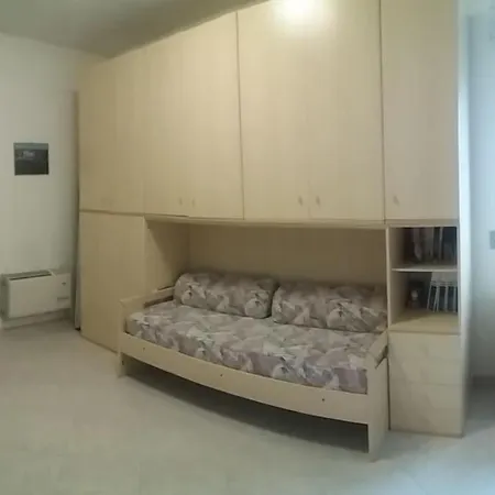 14 Posti Con Cucina E Parcheggio Privato Gratuito Candela