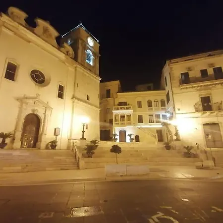 14 Posti Con Cucina E Parcheggio Privato Gratuito