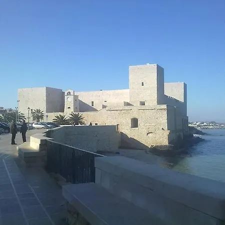 14 Posti Con Cucina E Parcheggio Privato Gratuito Candela