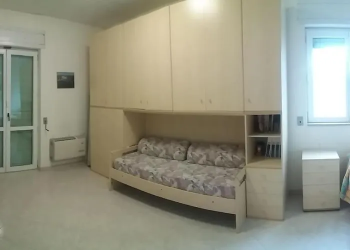 14 Posti Con Cucina E Parcheggio Privato Gratuito Candela