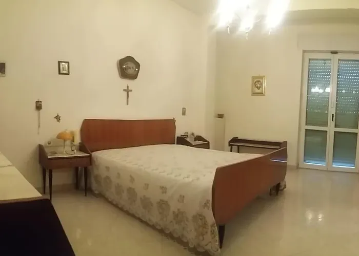 14 Posti Con Cucina E Parcheggio Privato Gratuito *