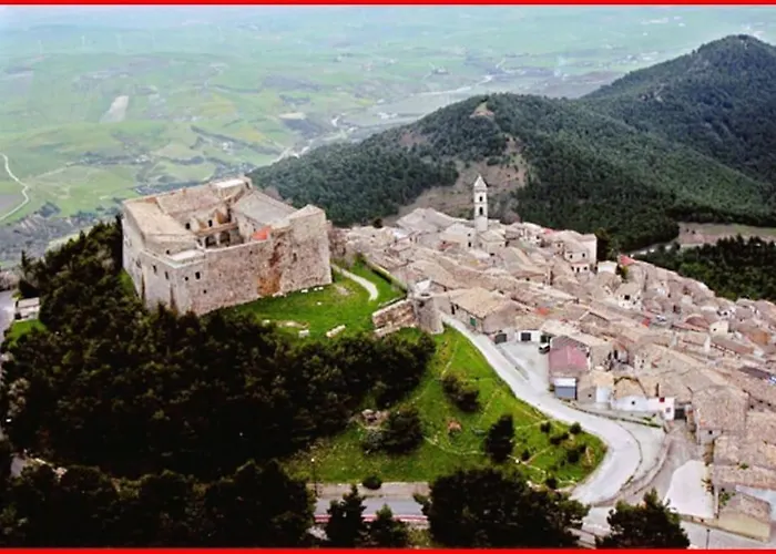 14 Posti Con Cucina E Parcheggio Privato Gratuito * Candela