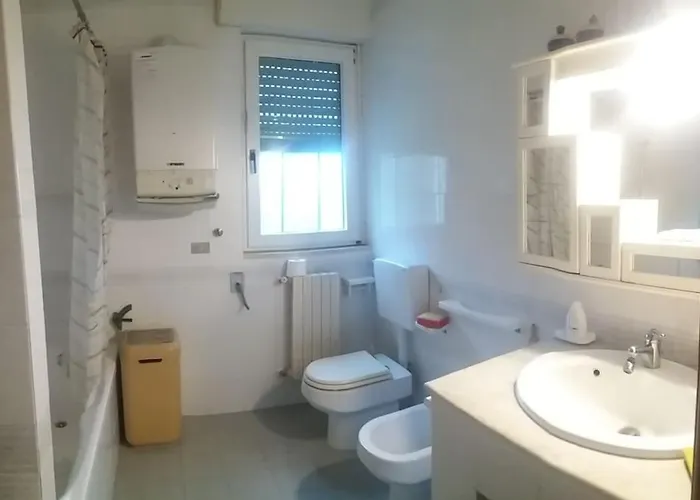 14 Posti Con Cucina E Parcheggio Privato Gratuito