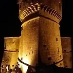14 Posti Con Cucina E Parcheggio Privato Gratuito Апартаменты