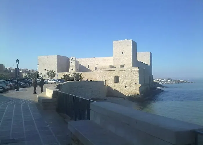 14 Posti Con Cucina E Parcheggio Privato Gratuito Candela